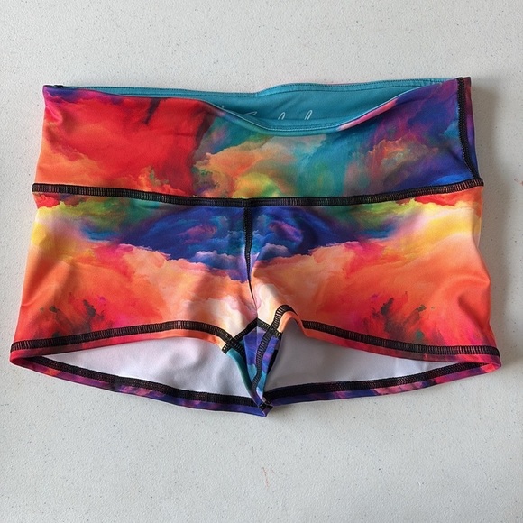 Kailoha Clothing Shorts - Picture 3 of 5